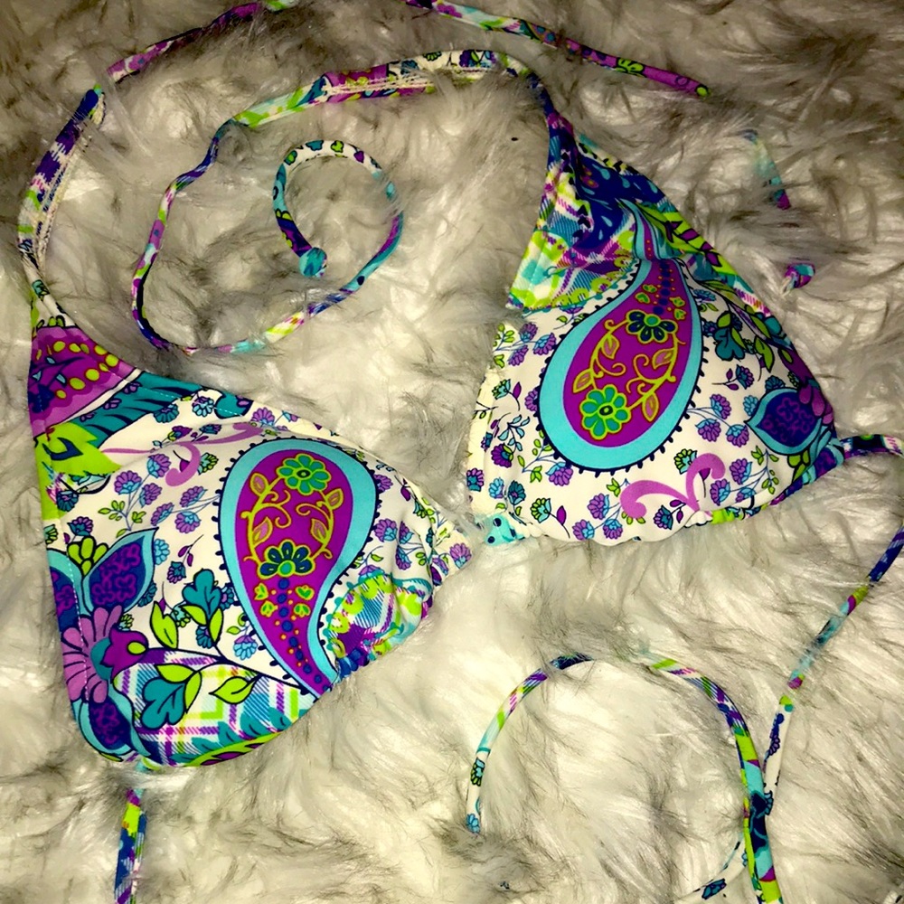 🎈5/$30!!🎈 Paisley print triangle bikini top